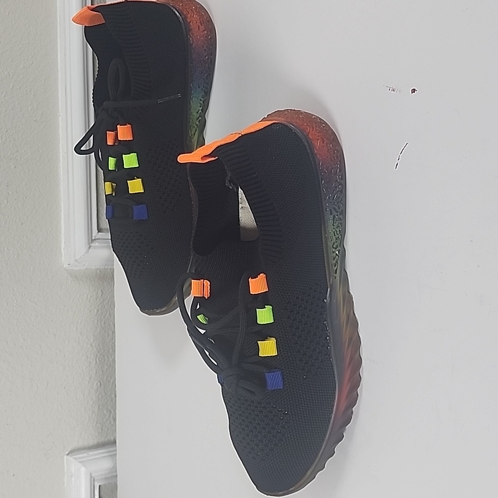 La Sheelah Black Sneakers With Orange Blue Accents women Sneakers Size 8 - Picture 4 of 11